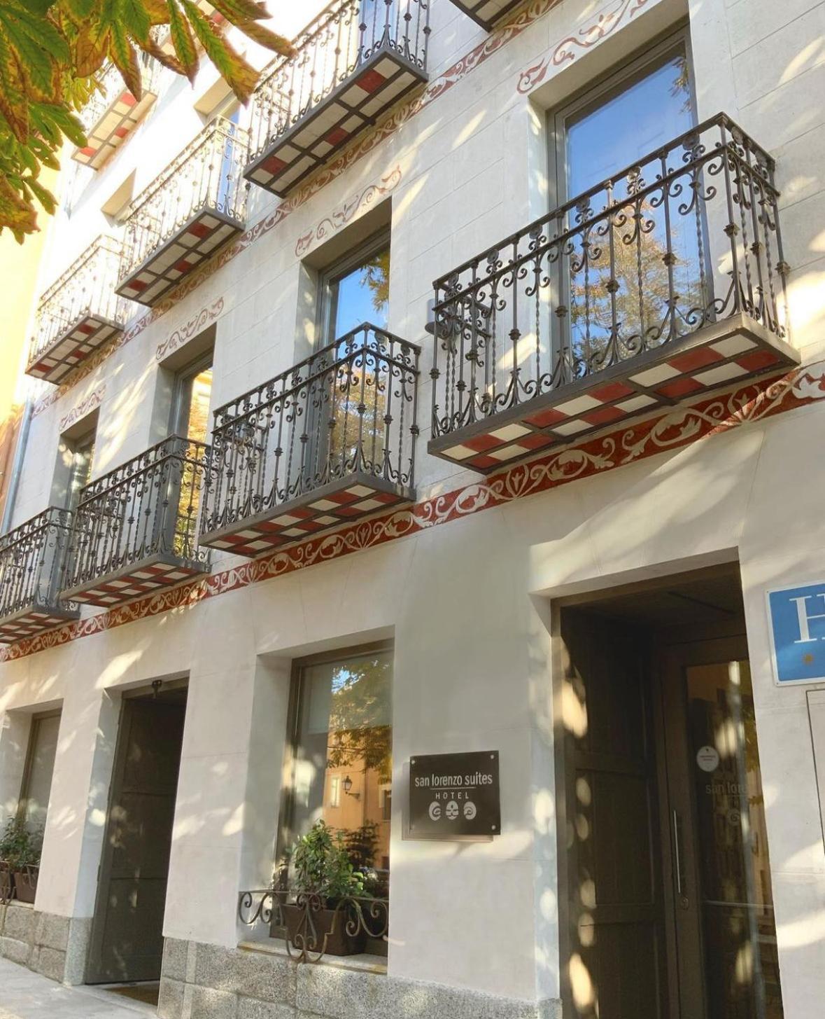 San Lorenzo Suites San Lorenzo de El Escorial Exterior photo